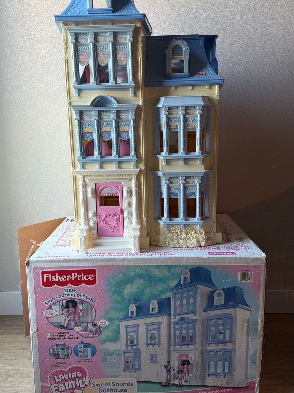 Fisher-Price Loving Family Sweet Sounds Dollhouse African American COMPLETE BOX